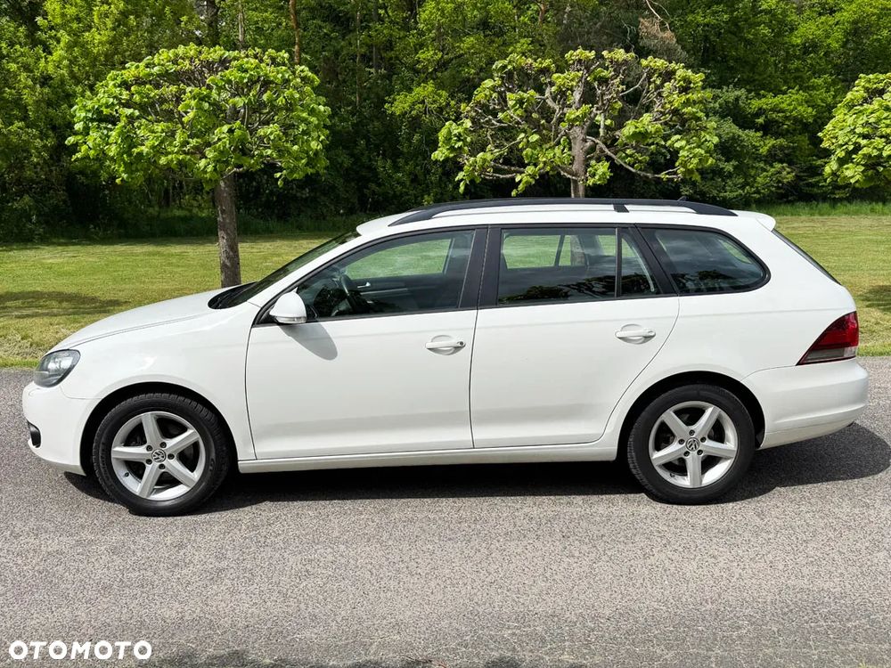 Volkswagen Golf 1.6 TDI DPF BlueMotion - 8