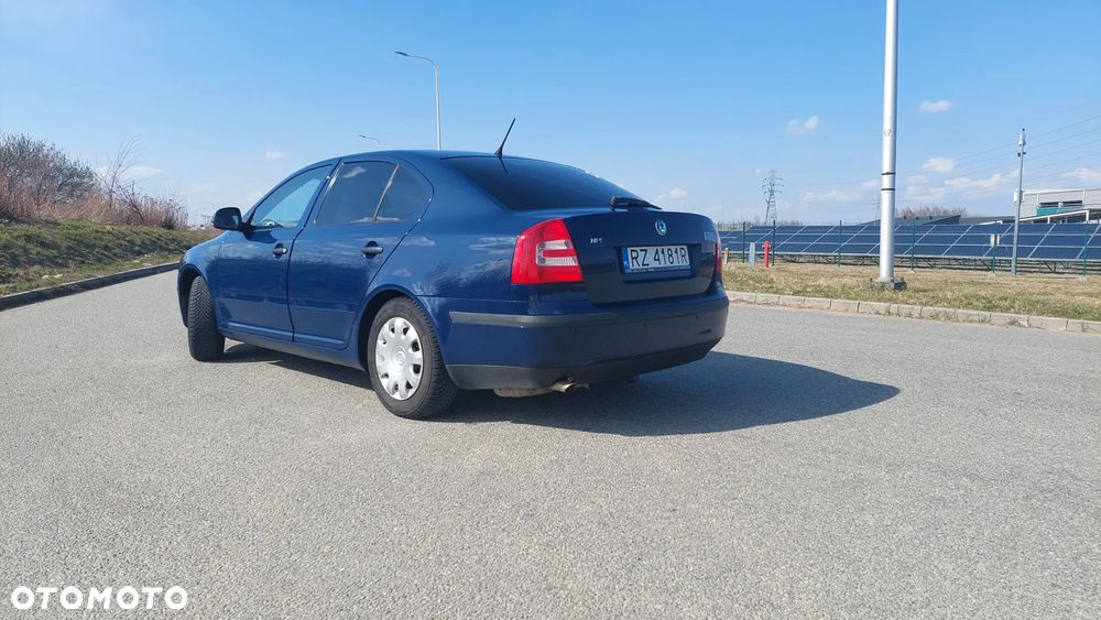 Skoda Octavia 1.6 Tour - 6