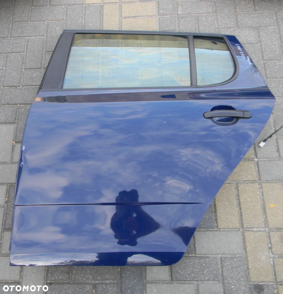 SKODA FABIA II Z5Z5 LF5A drzwi  lewy tył