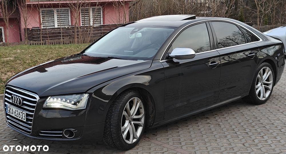 Audi A8 - 1