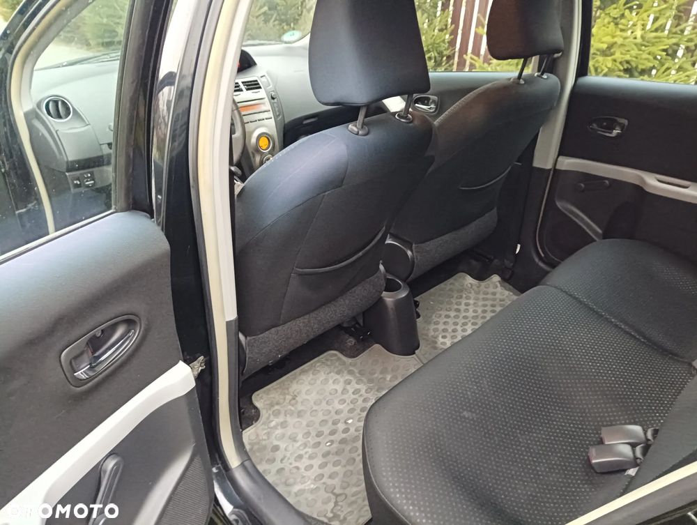 Toyota Yaris 1.33 VVT-i Cool - 11