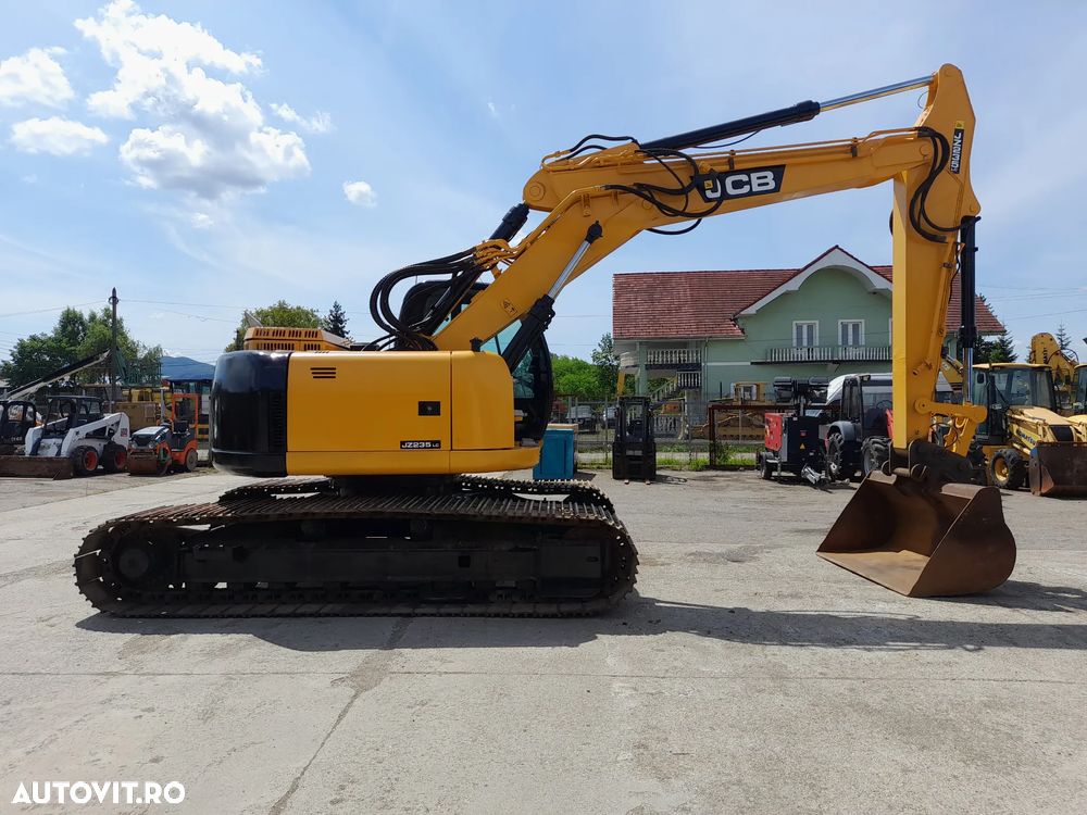 JCB JZ235LC - 3