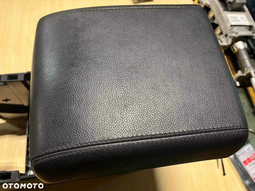 Tunel środkowy czarny Land Rover Discovery Sport L550 - 2