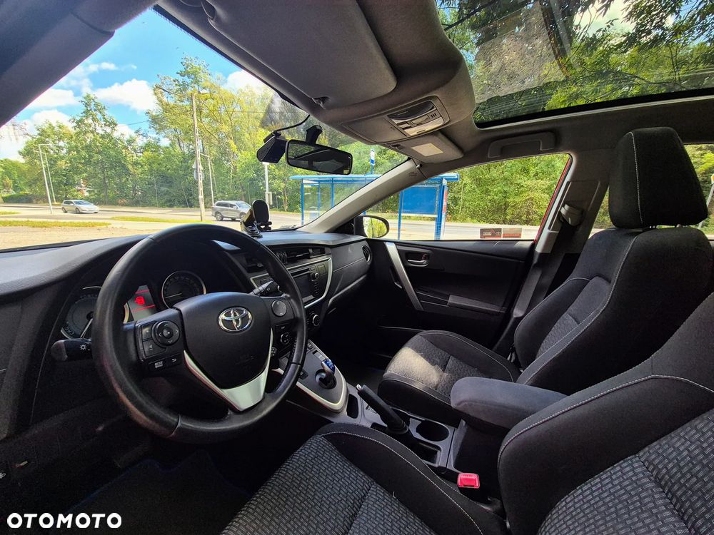 Toyota Auris - 11
