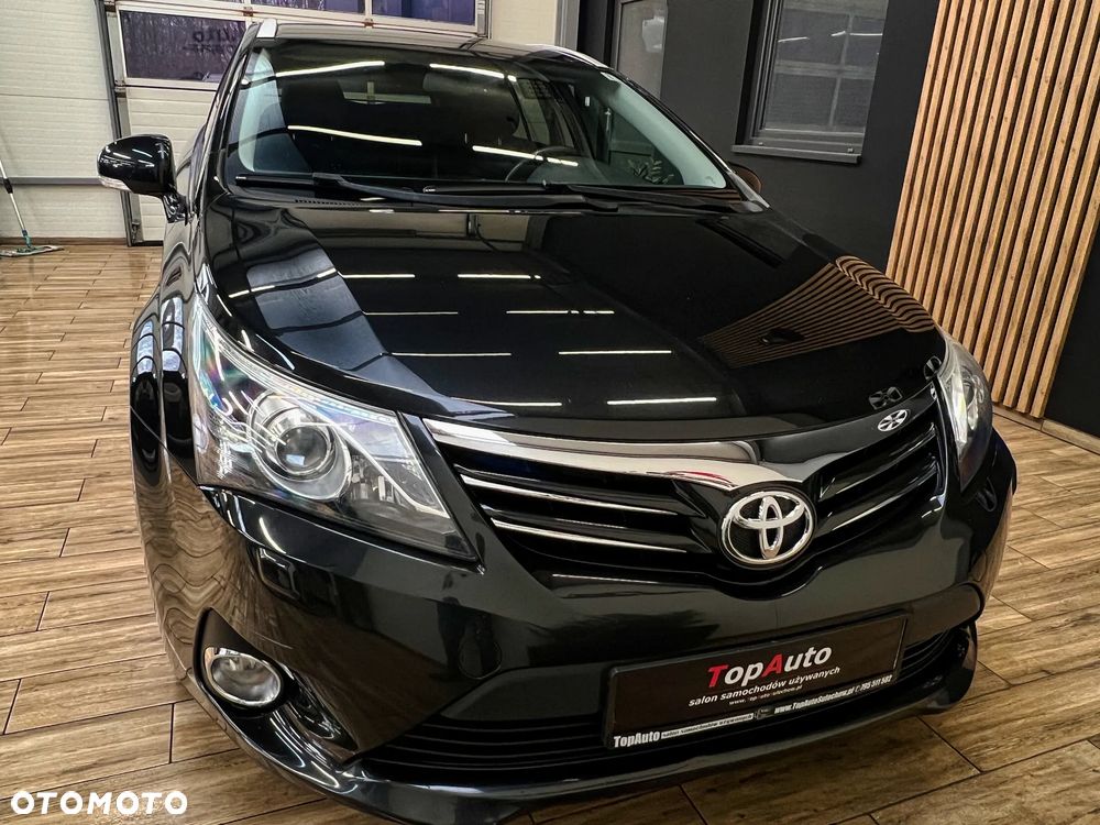 Toyota Avensis 1.8 Premium - 4