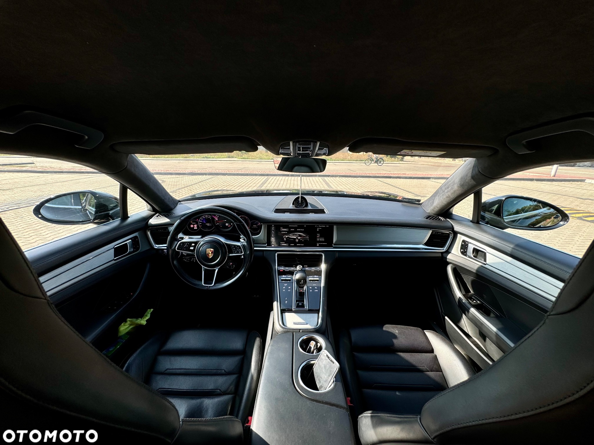 Porsche Panamera Turbo - 32