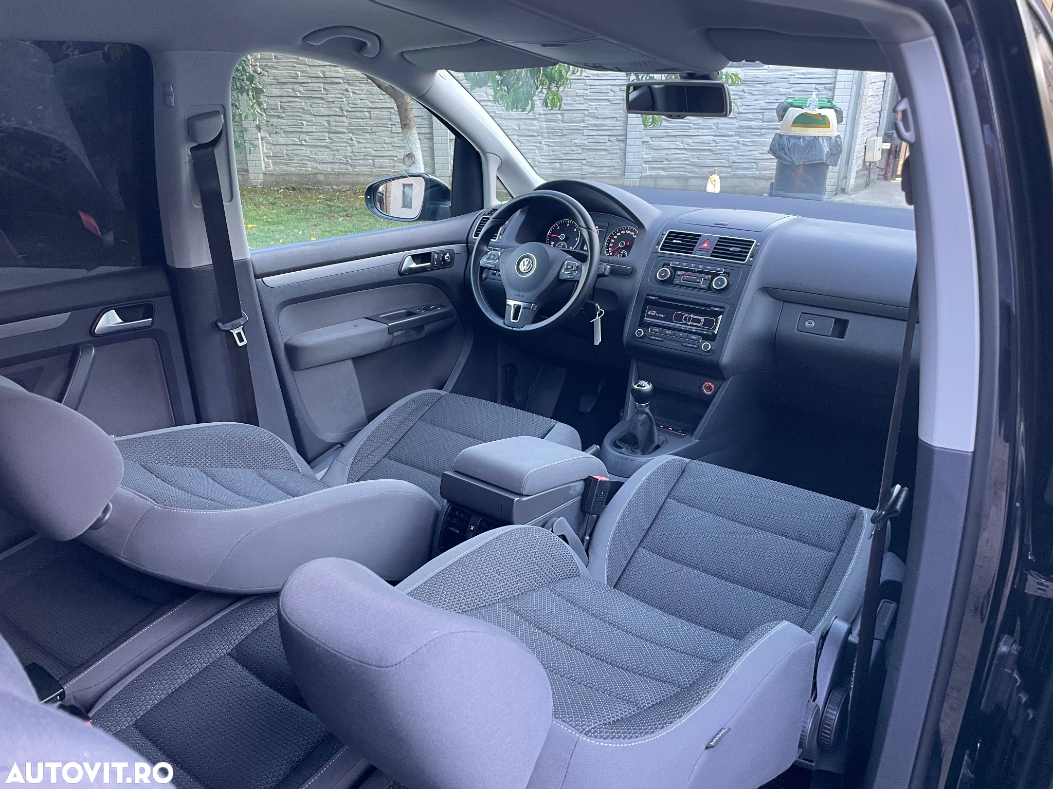 Volkswagen Touran - 8