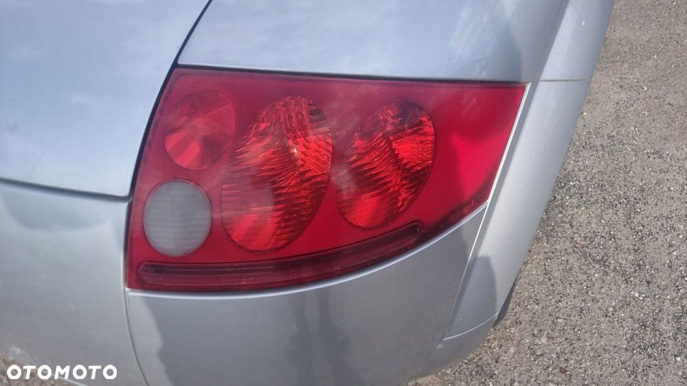LAMPA PRAWY TYŁ AUDI TT 8N EU 99 - 1