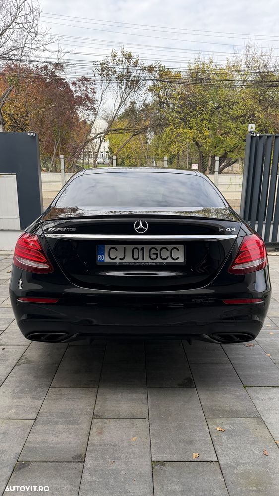 Mercedes-Benz E 43 AMG 4MATIC Aut. - 3