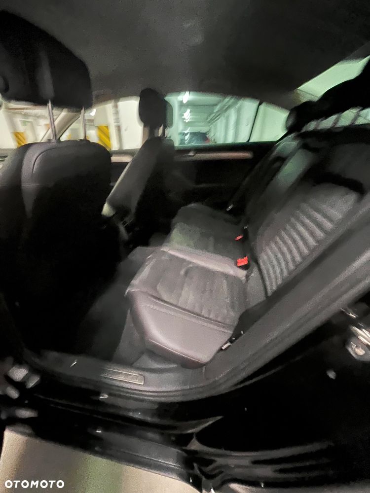 Volkswagen Passat - 8
