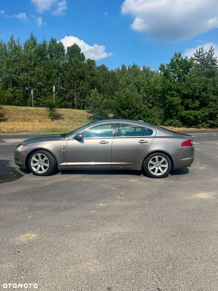 Jaguar XF 3.0 V6 D Luxury - 2