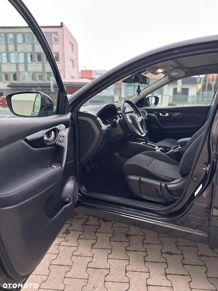 Nissan Qashqai 1.6 DCi 4x4 Black Edition EU6 - 9