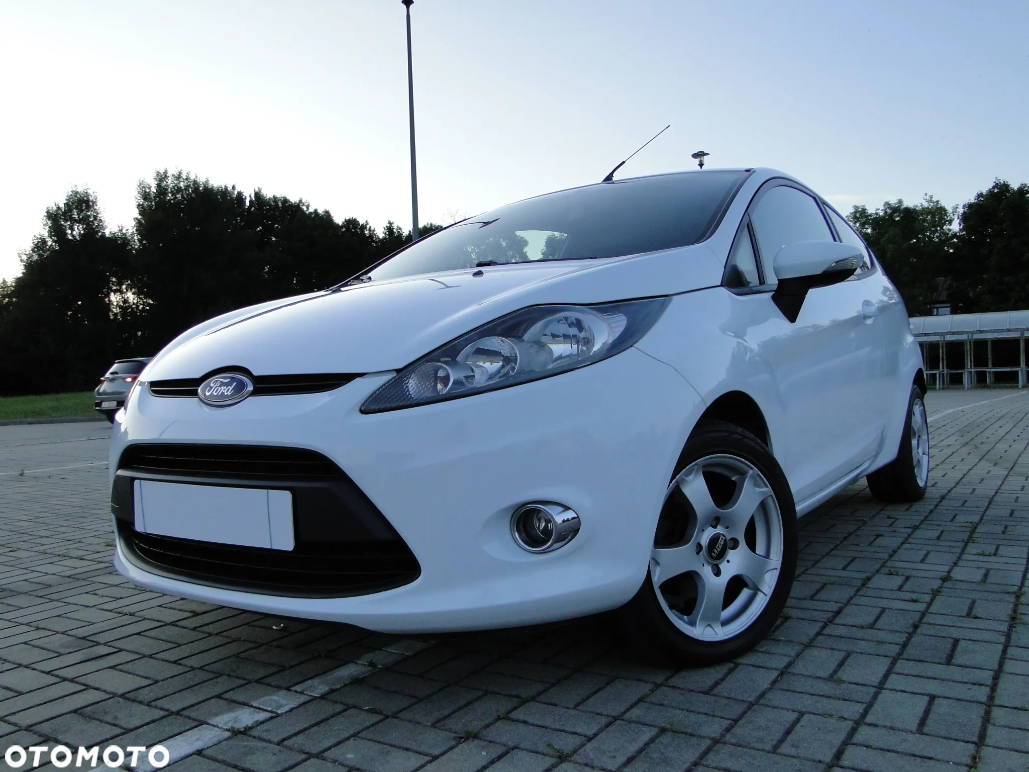 Ford Fiesta - 24