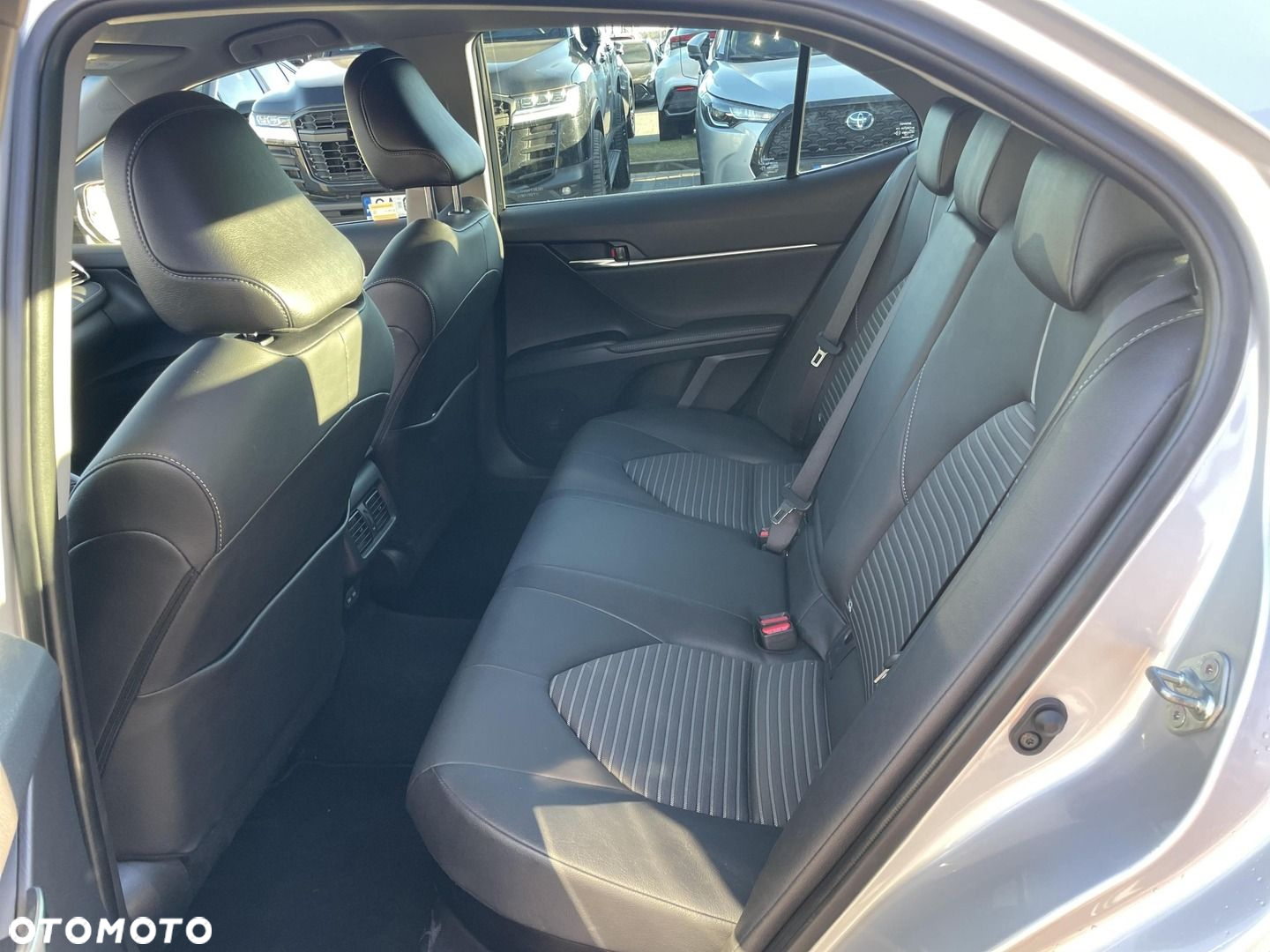 Toyota Camry - 15
