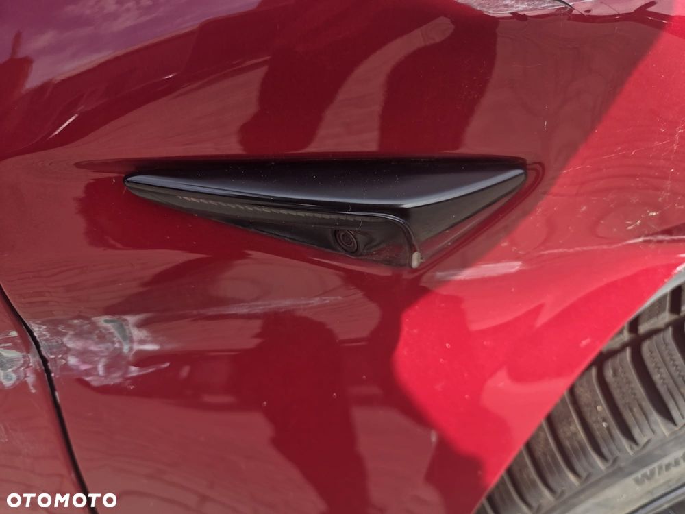 Tesla Model 3 - 10