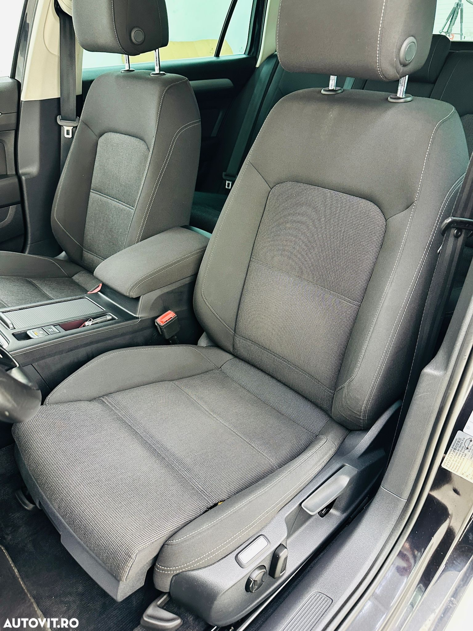 Volkswagen Passat - 13