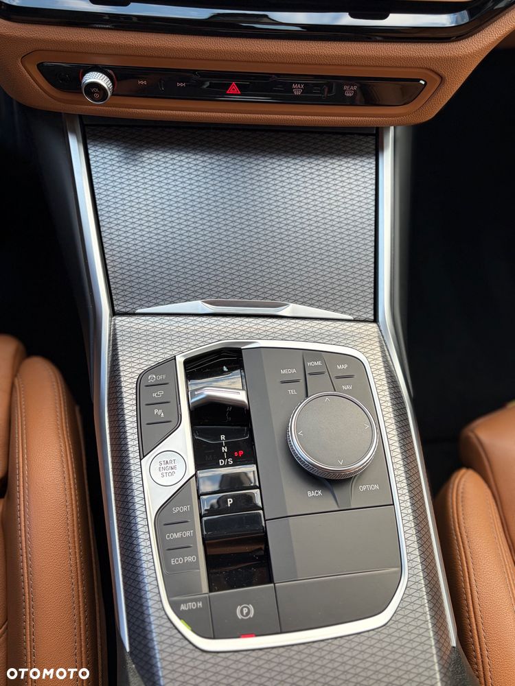 BMW Seria 3 M340i xDrive mHEV sport - 32
