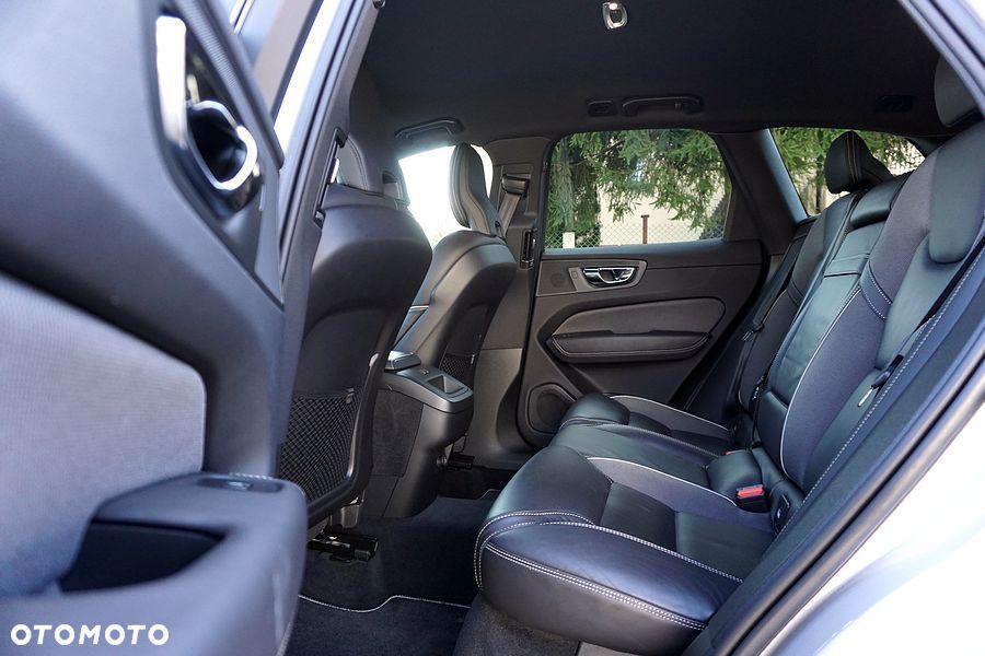 Volvo XC 60 D4 Geartronic RDesign - 23