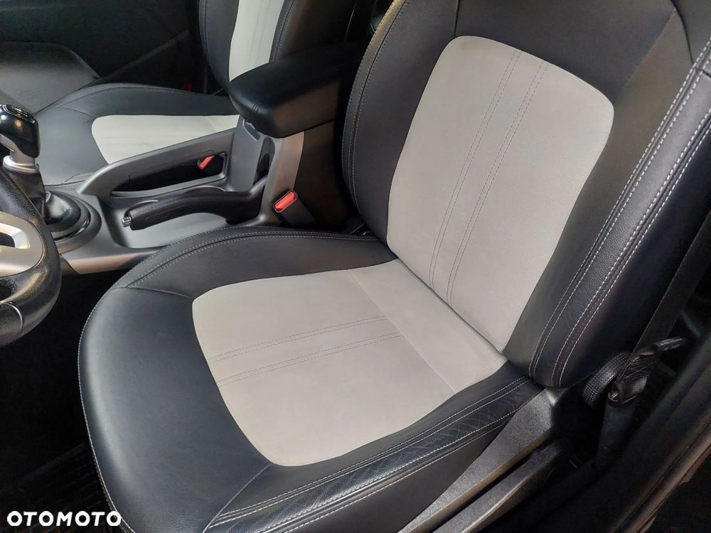 Kia Sportage 1.7 CRDI Business Line L 2WD - 9