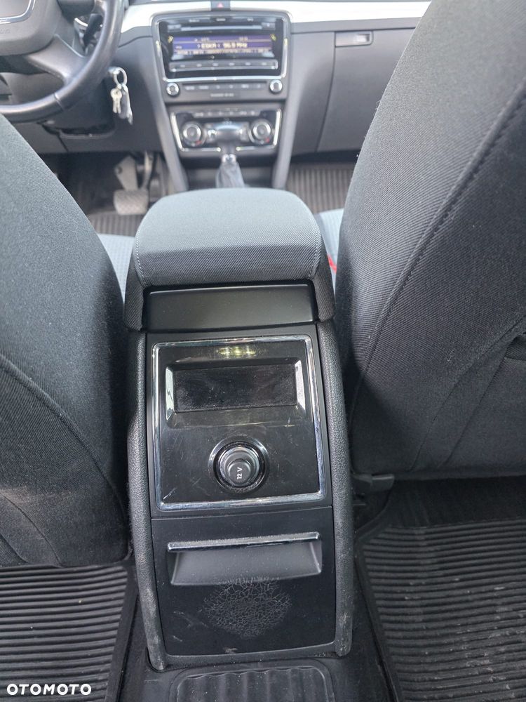 Skoda Superb 1.8 TSI Active DSG - 11