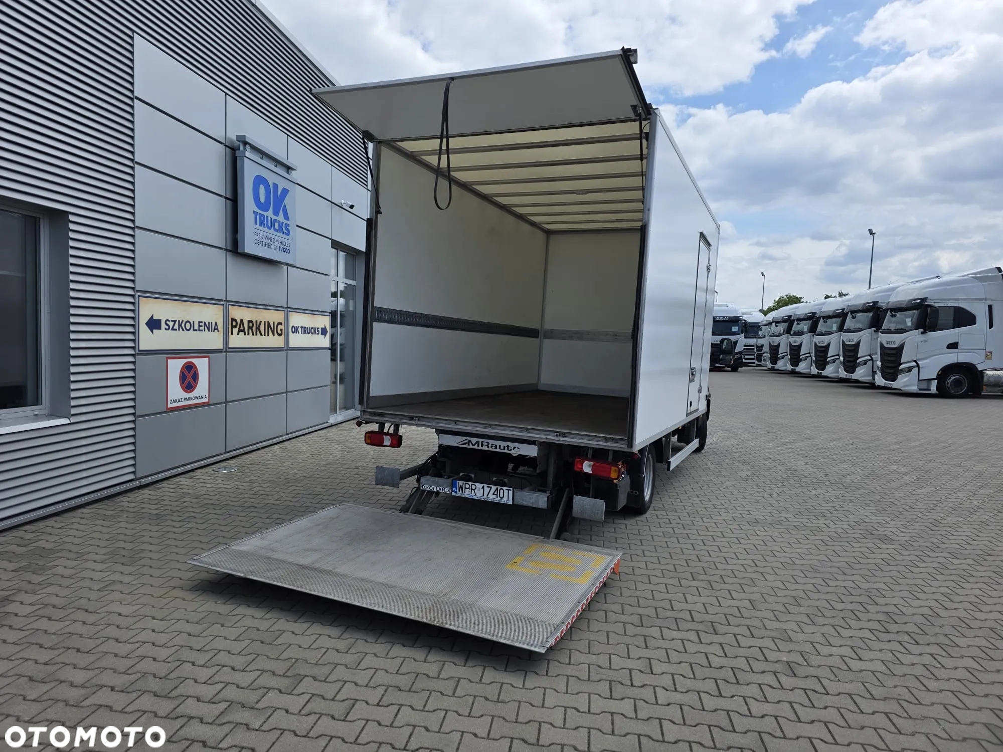 Iveco 50C18 Kontener z winda 1000 Kg 8EP Krajowy Ledy Nawigacja Wzmocniony - 4