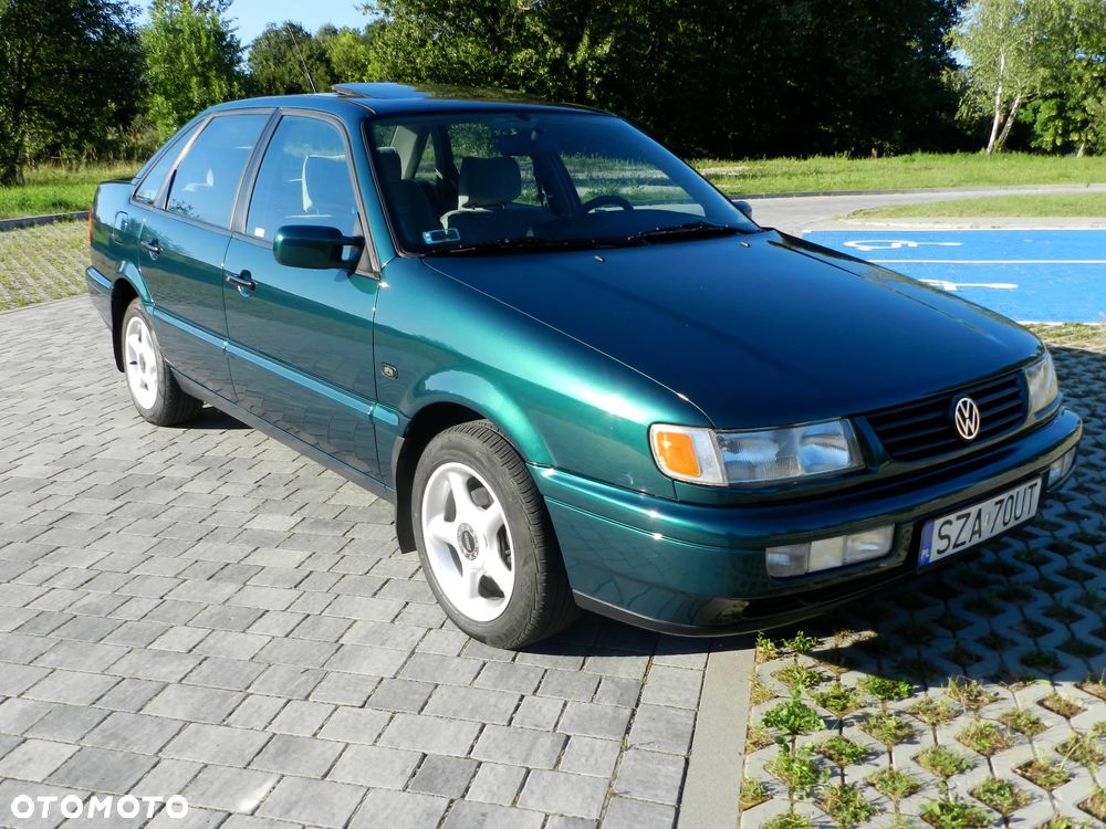 Volkswagen Passat - 2