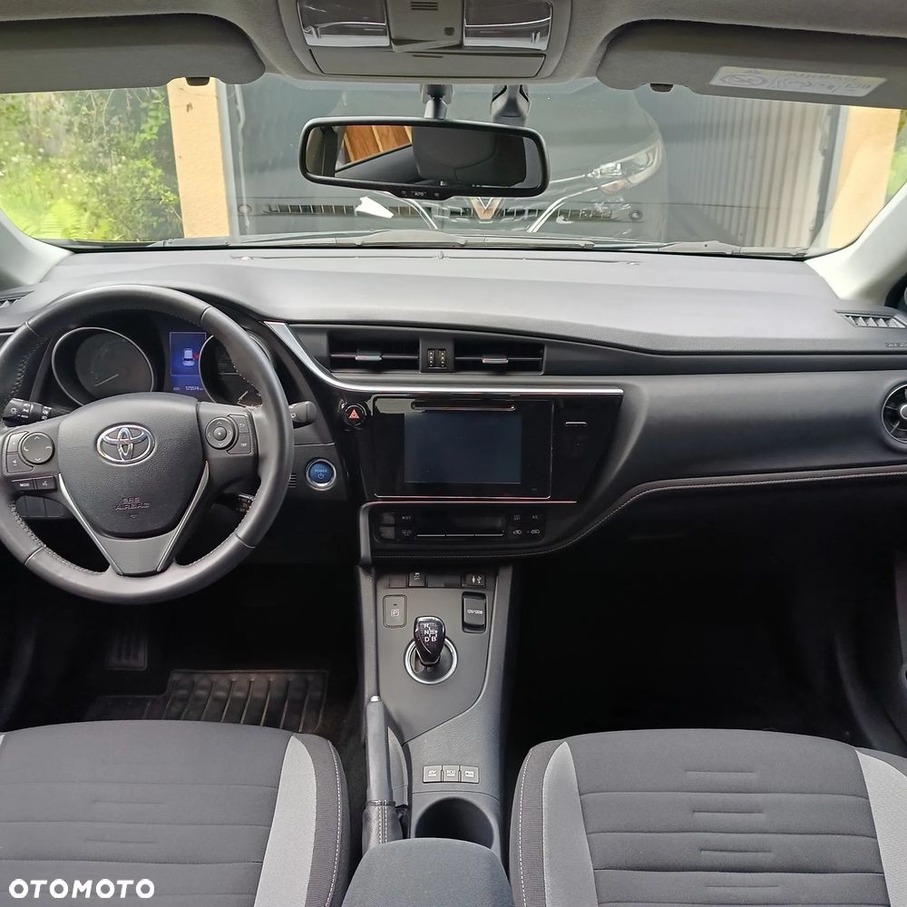 Toyota Auris 1.8 HSD Luna - 12