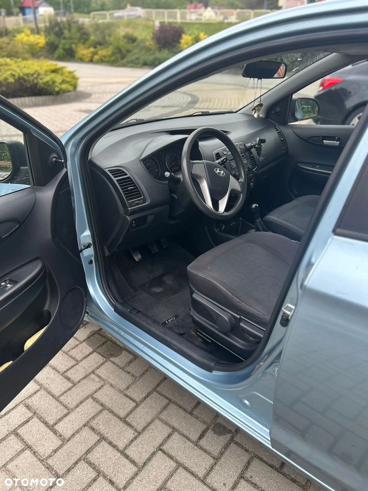Hyundai i20 1.2 Comfort - 11