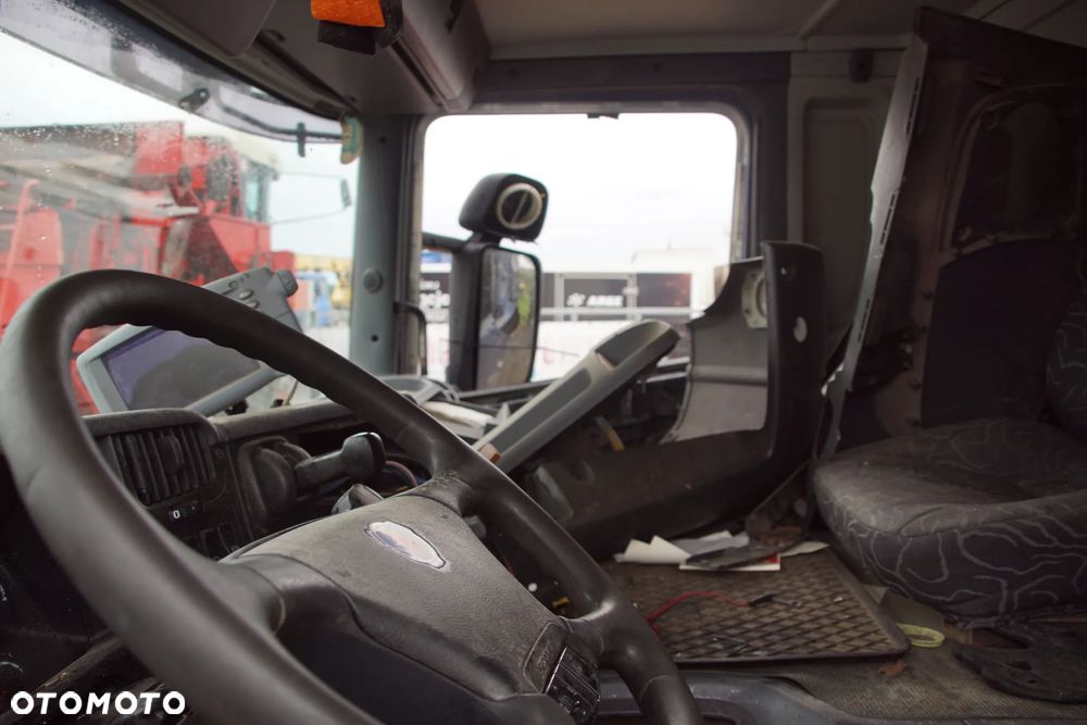 Auto na części - Scania P280 9.3 D 280 KM DC938 GR875 2009R Silnik Skrzynia Drzwi Maska Kabina Lampa Lusterko Klamka Szyba Deska Kokpit Sterownik Moduł Czujnik Licznik Panel Kierownica - 11