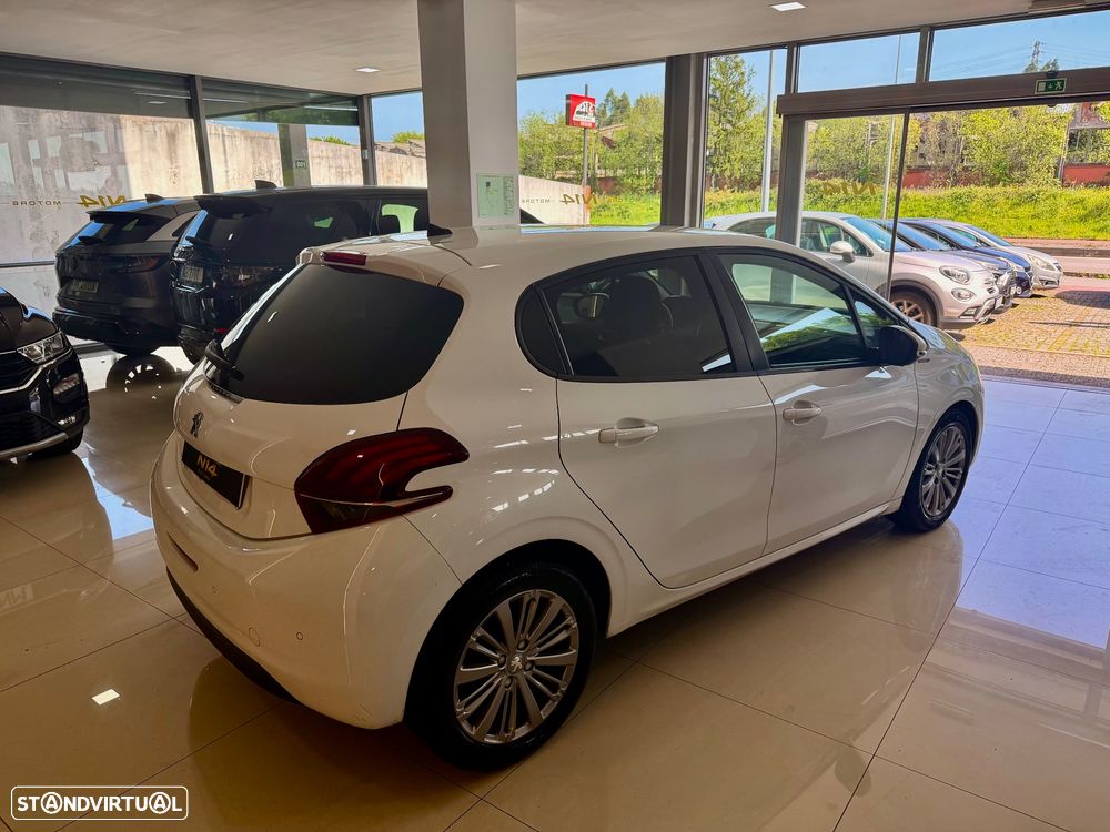 Peugeot 208 1.5 BlueHDi Signature - 6
