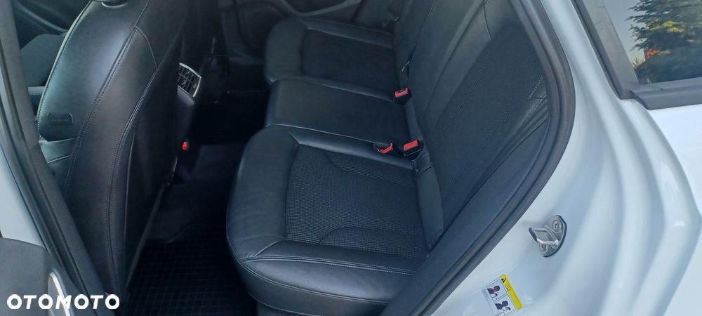 Audi Q3 2.0 TDI Edycja Specjalna - 13