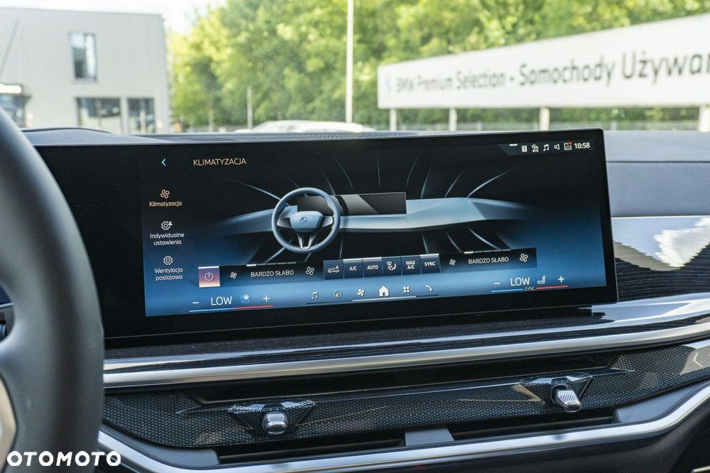 BMW X7 - 28