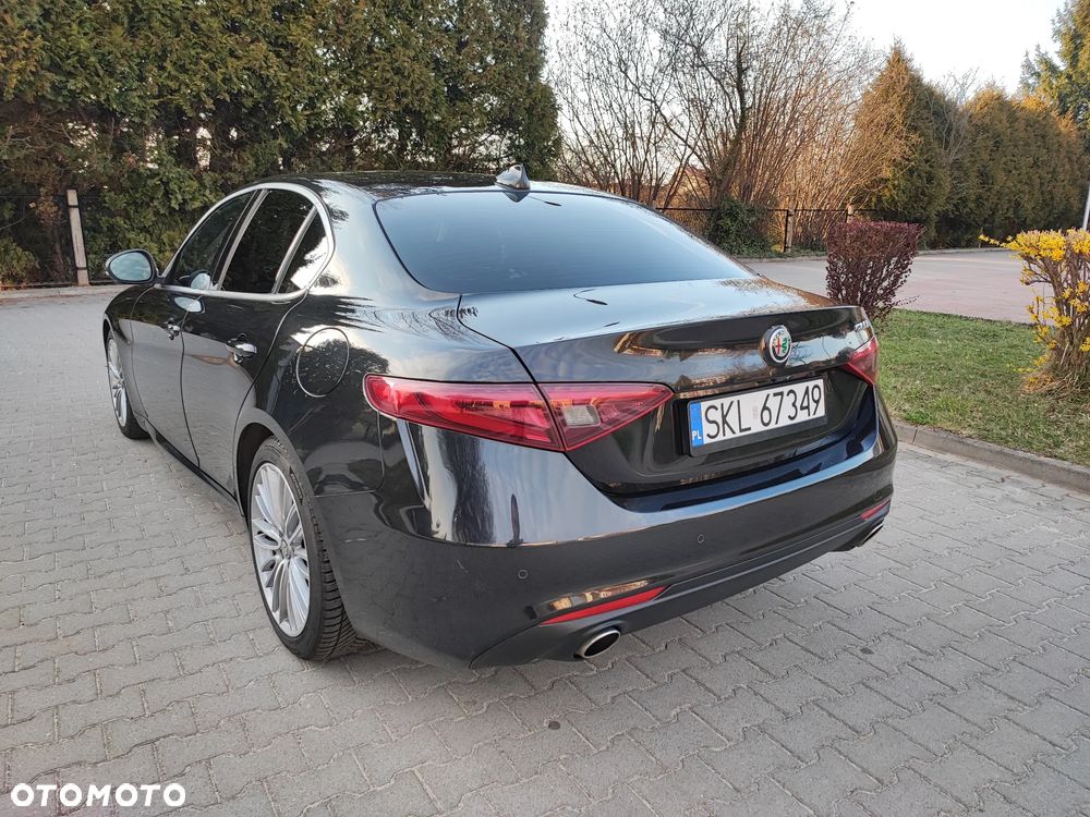 Alfa Romeo Giulia 2.2 AT8 Super - 6