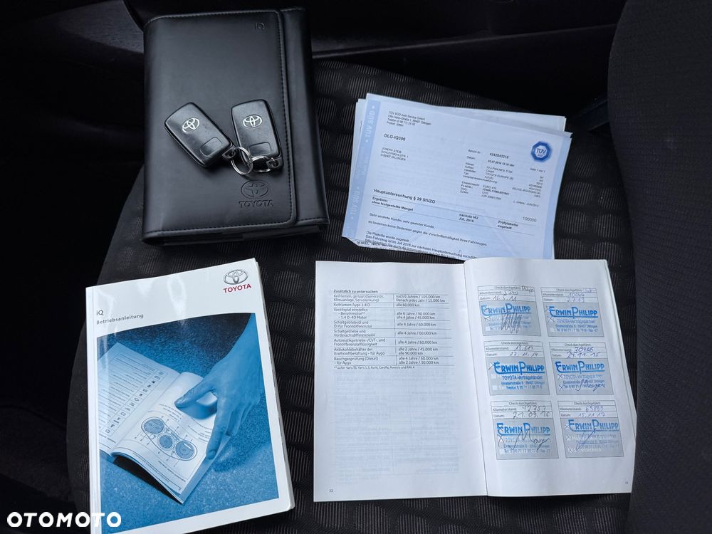 Toyota iQ 1.0 Multidrive + - 40