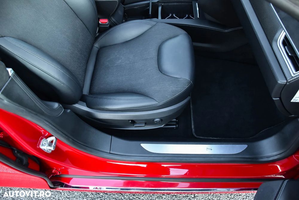 Tesla Model S - 14