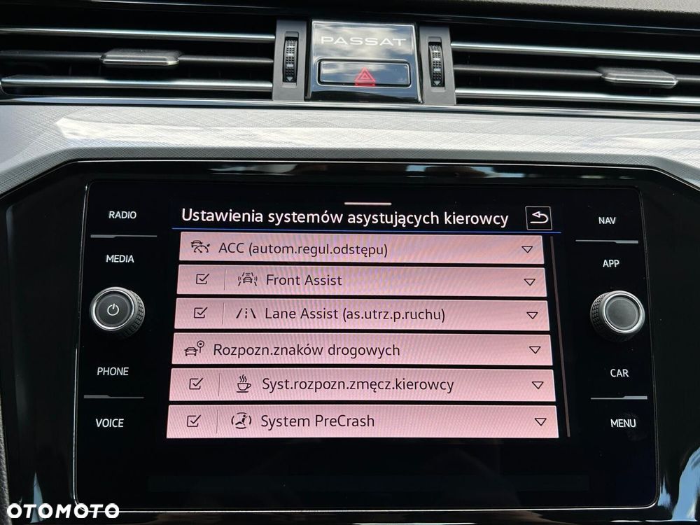 Volkswagen Passat - 29