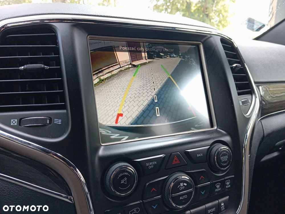 Jeep Grand Cherokee - 19
