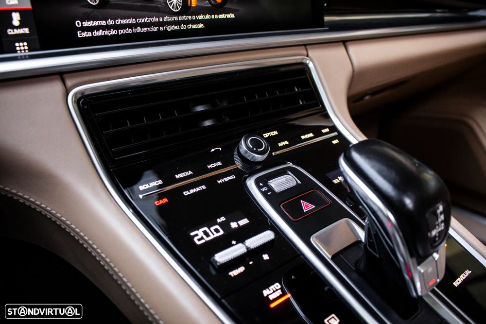 Porsche Panamera 4 E-Hybrid - 23