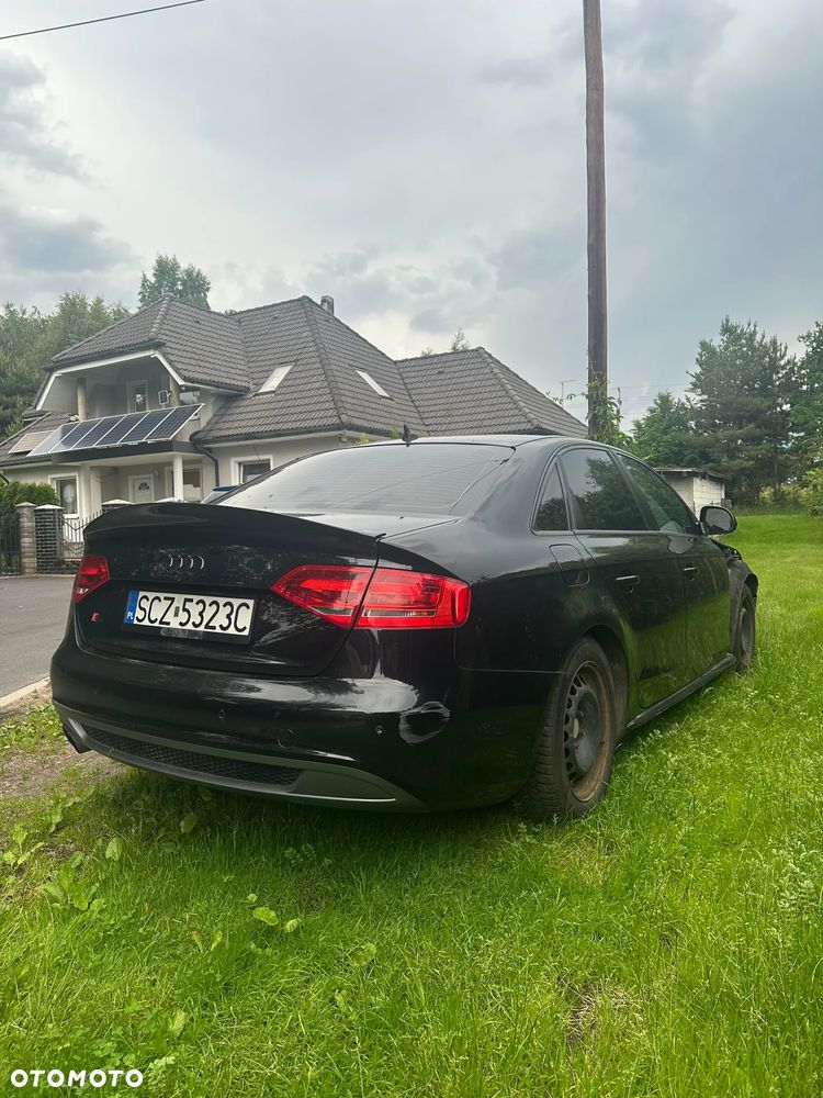 Audi A4 Limousine - 5