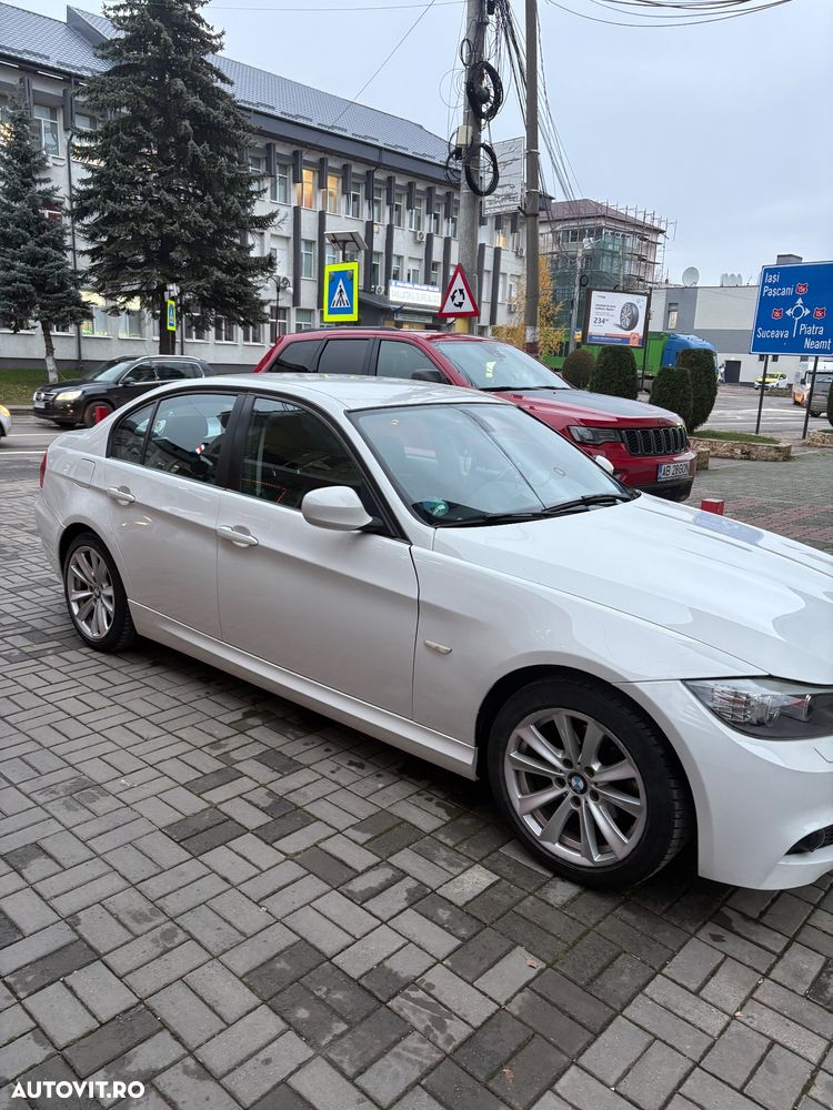 BMW Seria 3 318d - 4