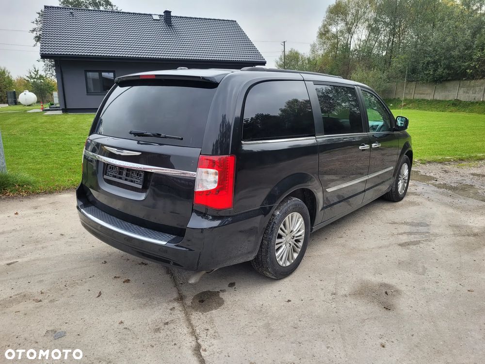 Chrysler Town & Country 3.6 Touring - 4