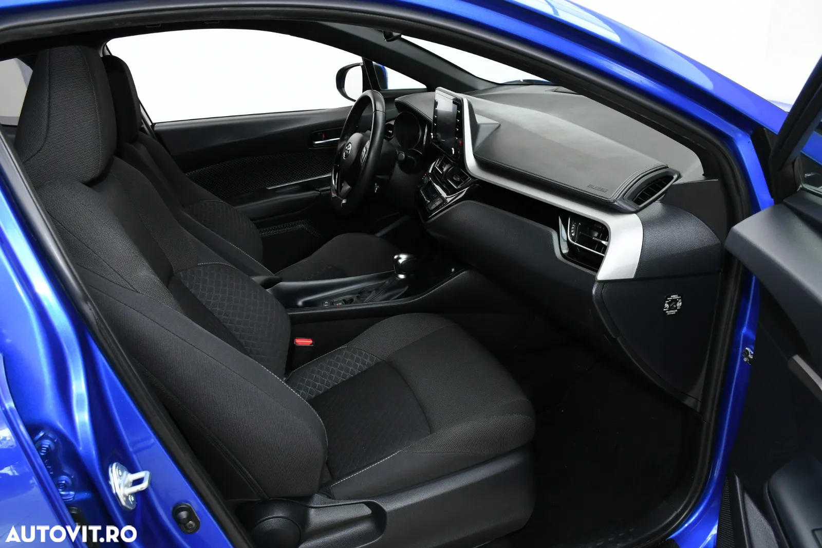Toyota C-HR - 9