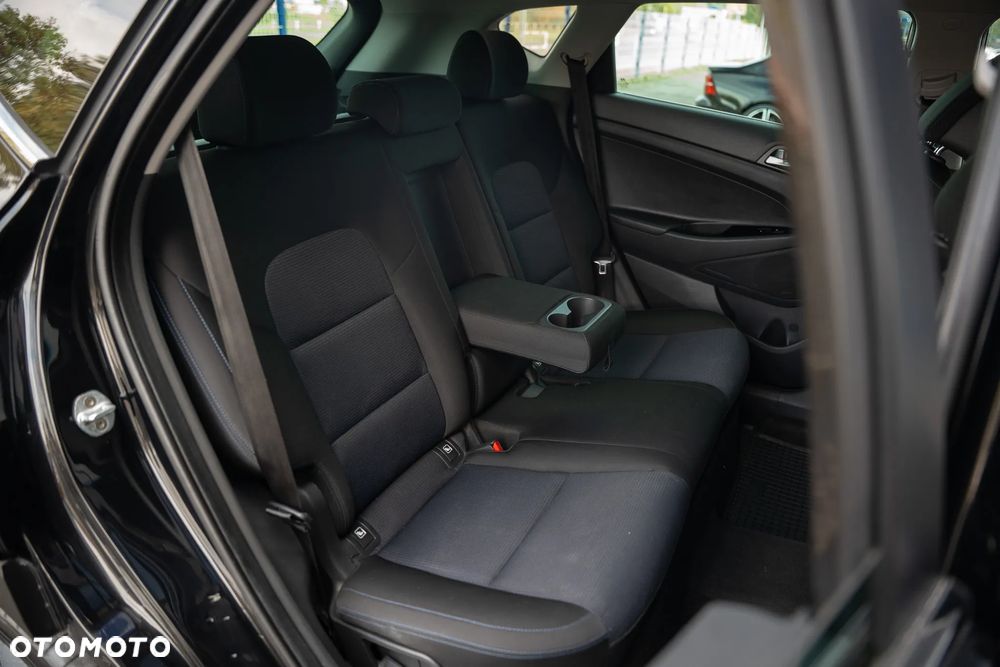 Hyundai Tucson 2.0 CRDI BlueDrive Style 2WD - 35