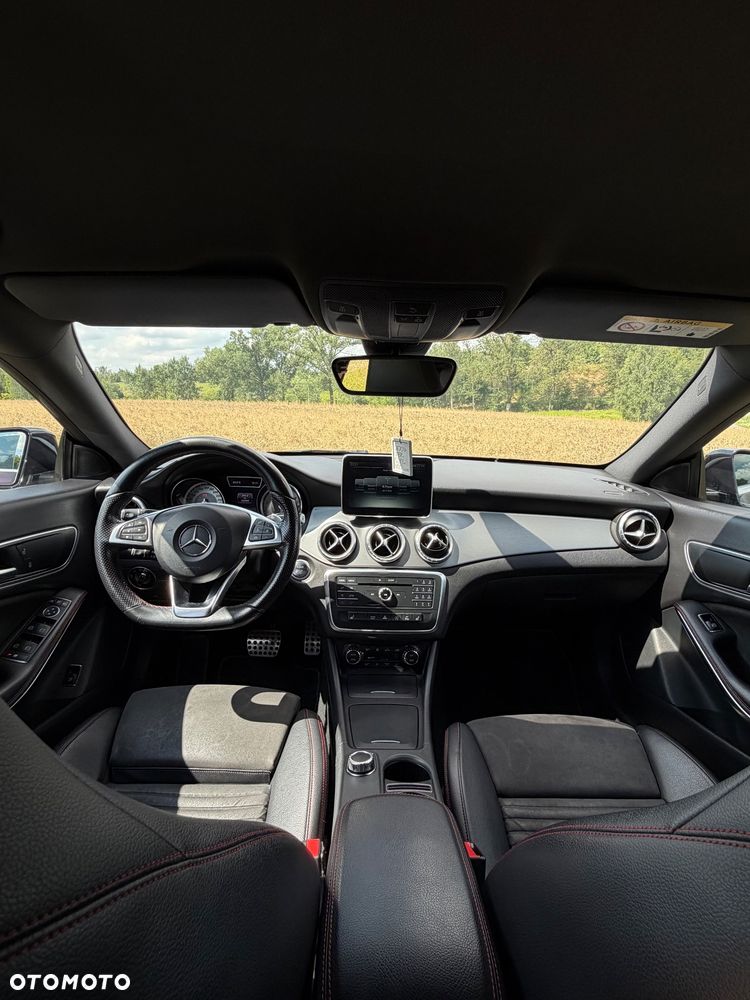 Mercedes-Benz CLA 200 7G-DCT AMG Line - 20