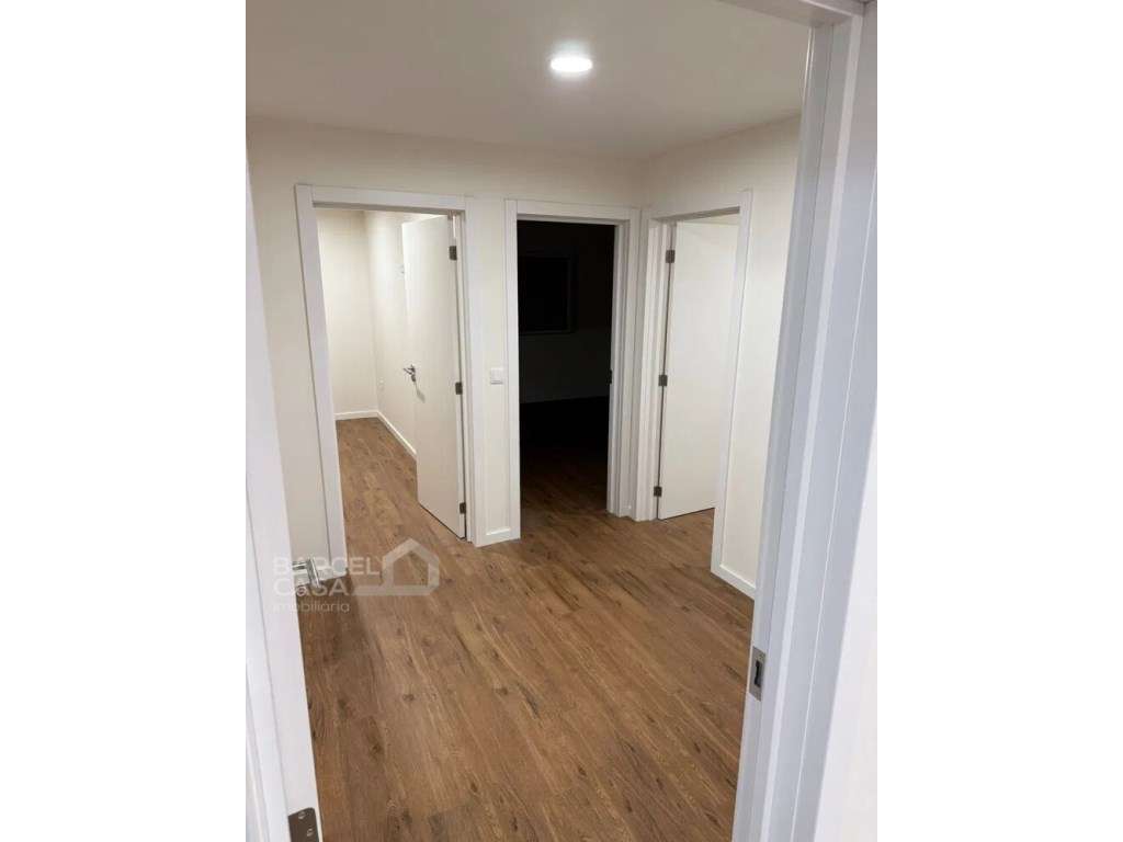 Apartamento T2+1 totalmente remodelado em Oliveira - Barcelos - Grande imagem: 5/11