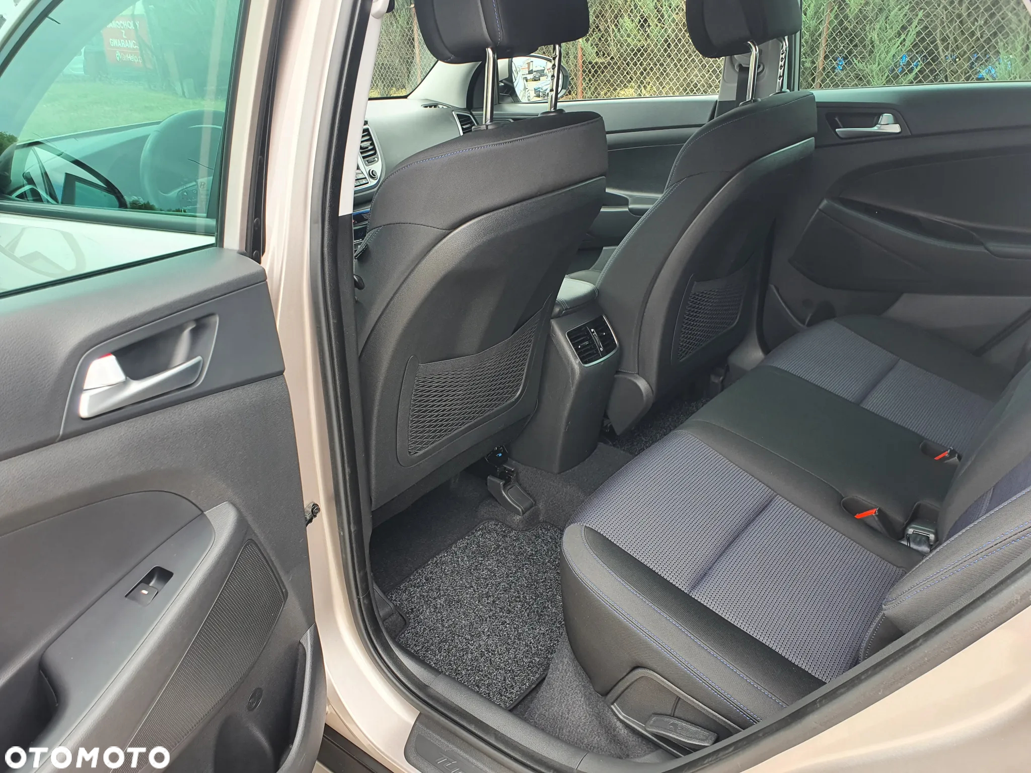 Hyundai Tucson blue 1.7 CRDi 2WD Passion Plus - 11