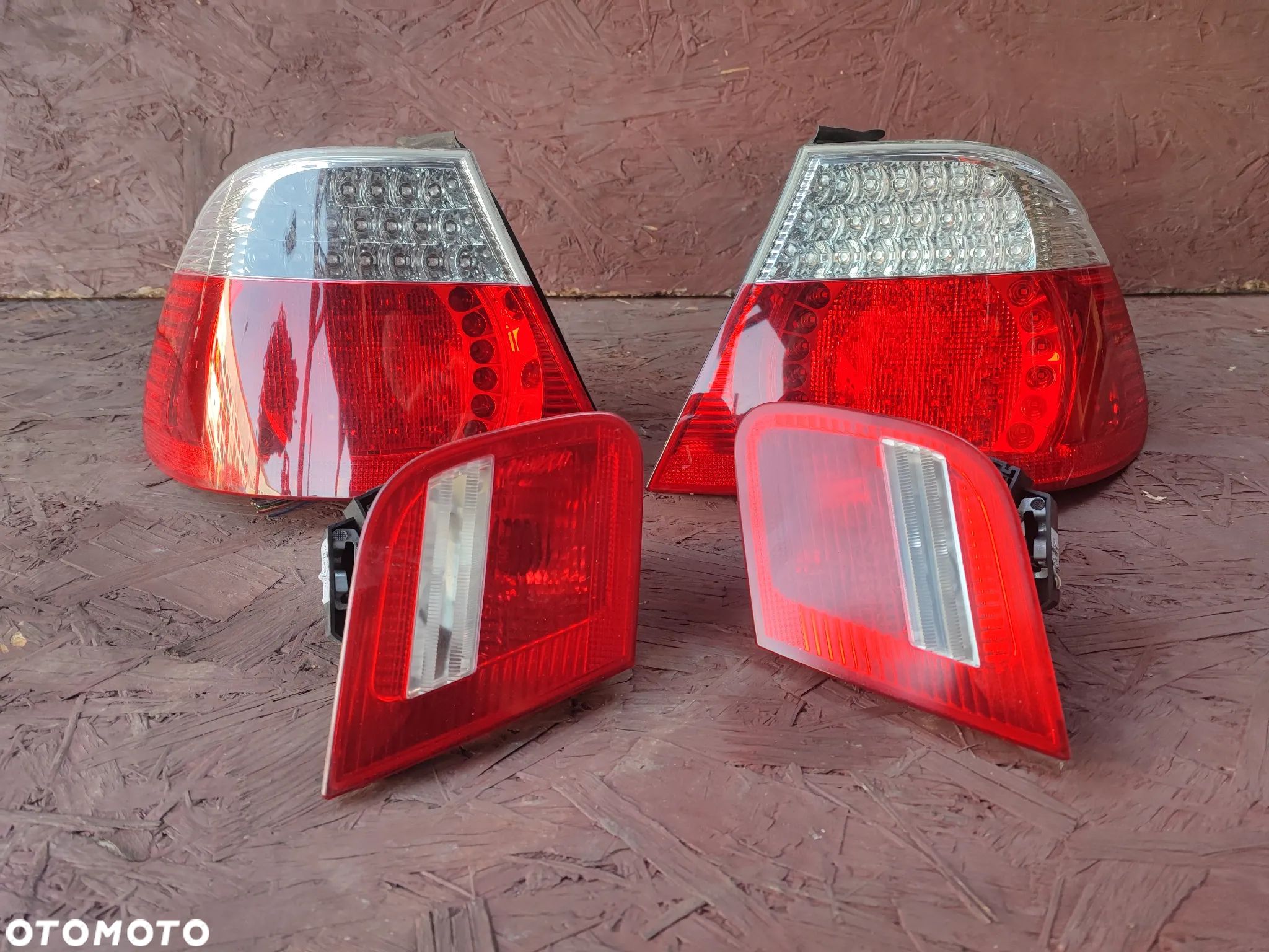 BMW E46 COUPE ORYGINALNE LAMPY TYŁ LED / DIODOWE POLIFT + KOSTKI + WKŁADY O NR. 63 21 6 920 699 / 63 21 6 920 700 OEM M-PAKIET ( BIAŁY KIERUNEK ) W BARDZO DOBRYM STANIE - 1