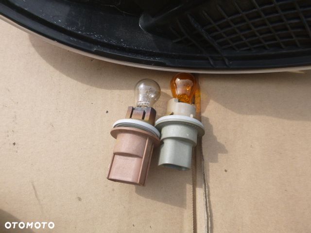 LAMPA PRAWY TYŁ PRAWA TYLNA MAZDA 6 SEDAN WERSJA USA 2010 - 16