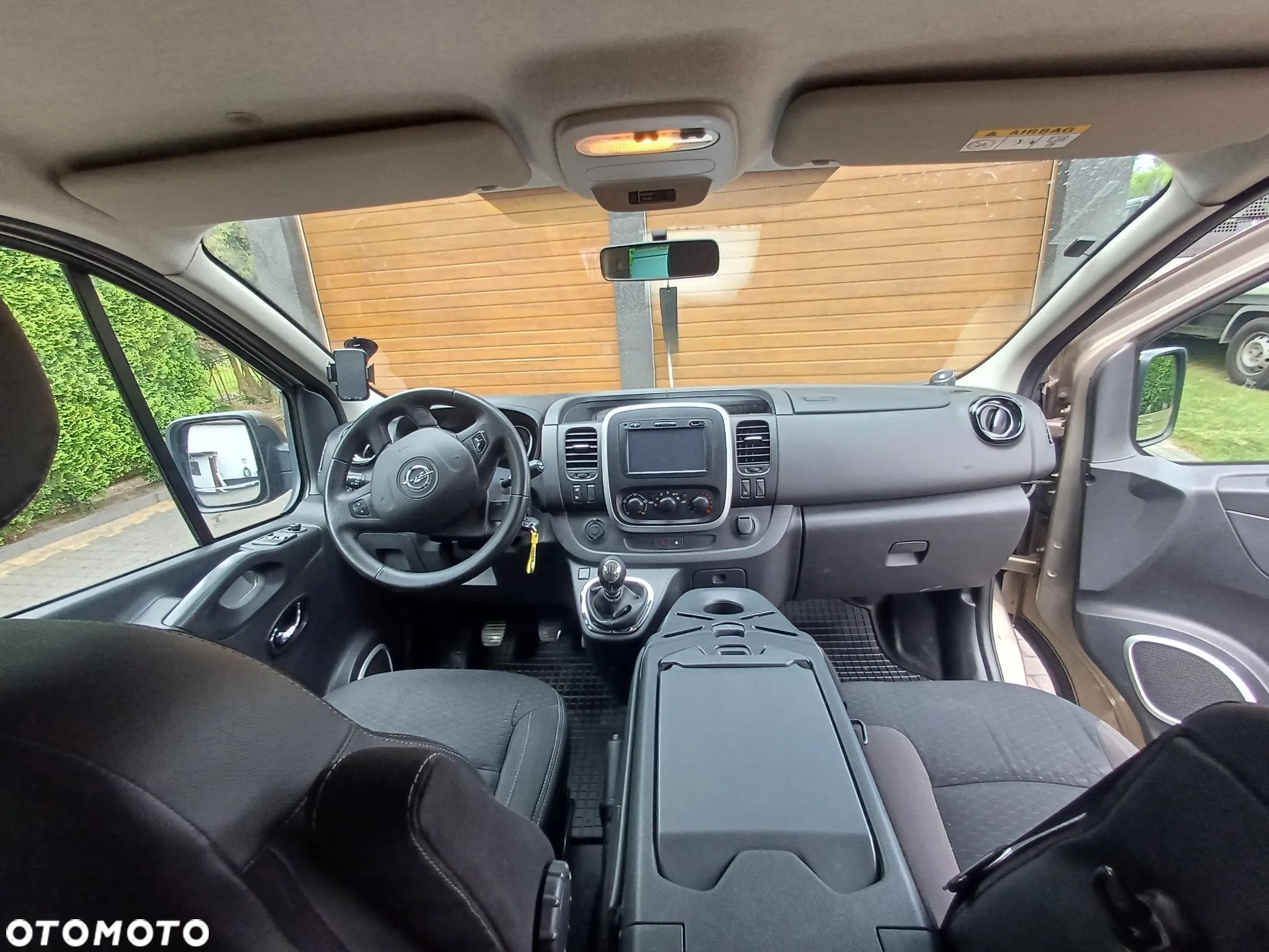 Opel Vivaro - 27