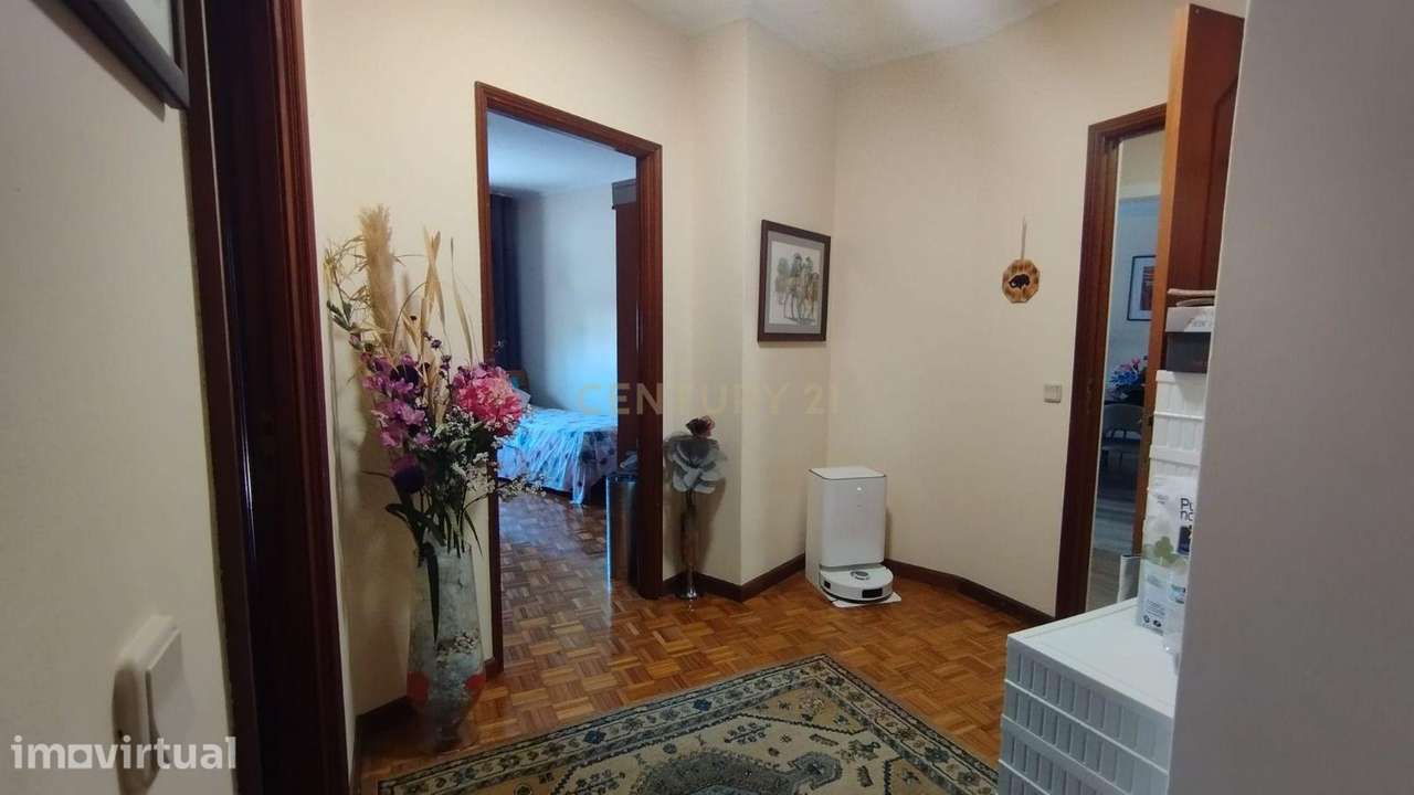 Apartamento T3 em muito bom estado com box, Valbom - Grande imagem: 4/22